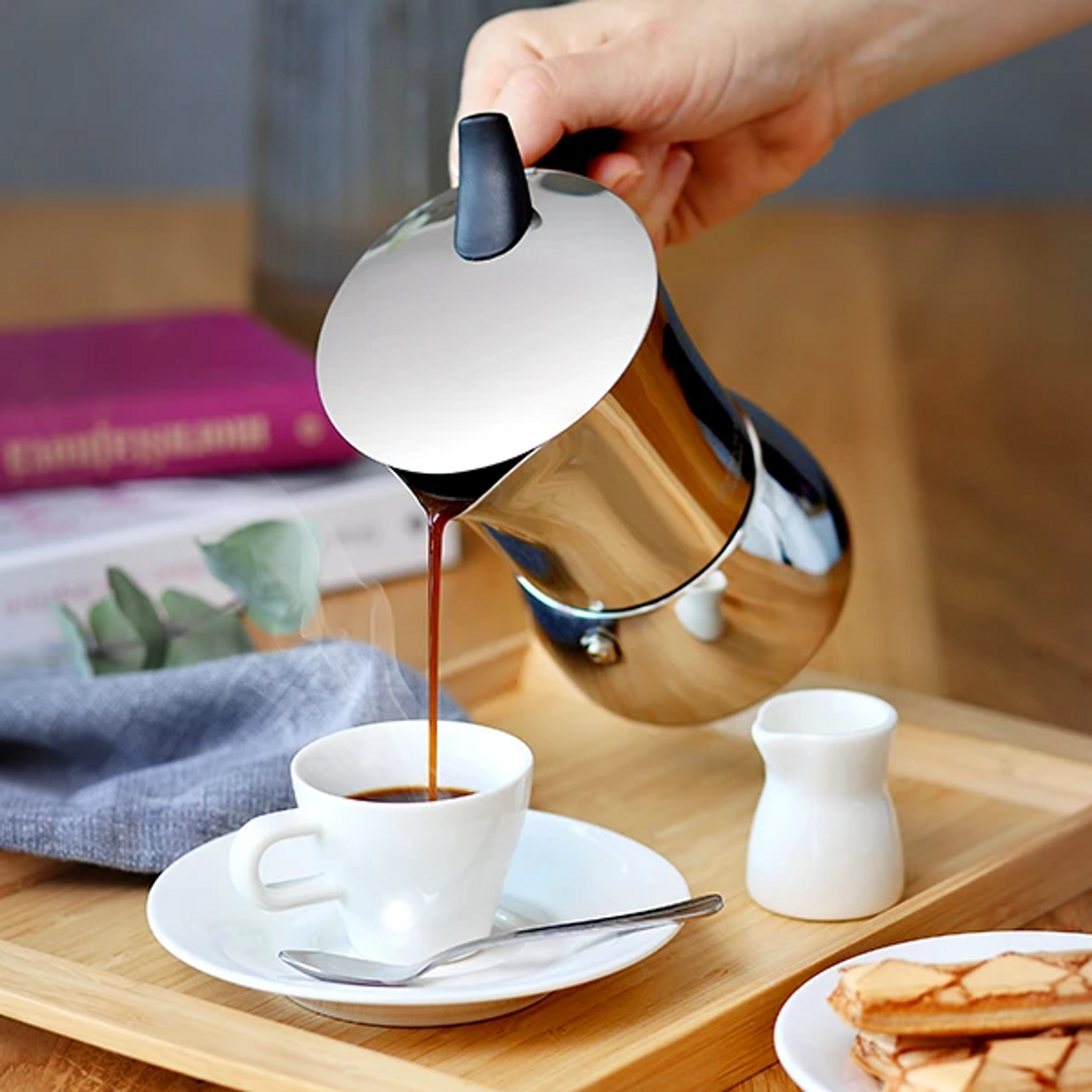 Moka kanvička – naučte sa variť tradičnú taliansku kávu