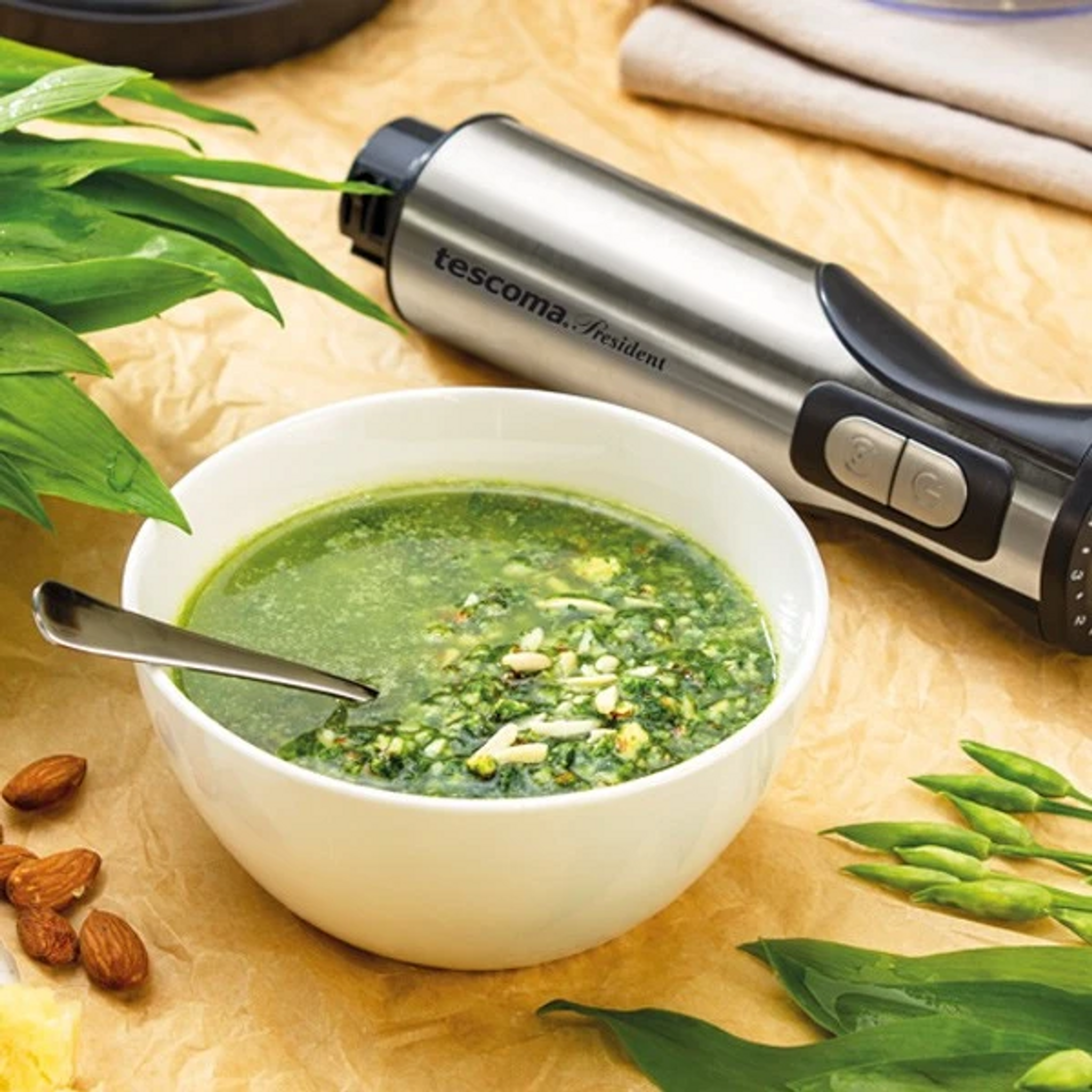 Pesto z medvedieho cesnaku