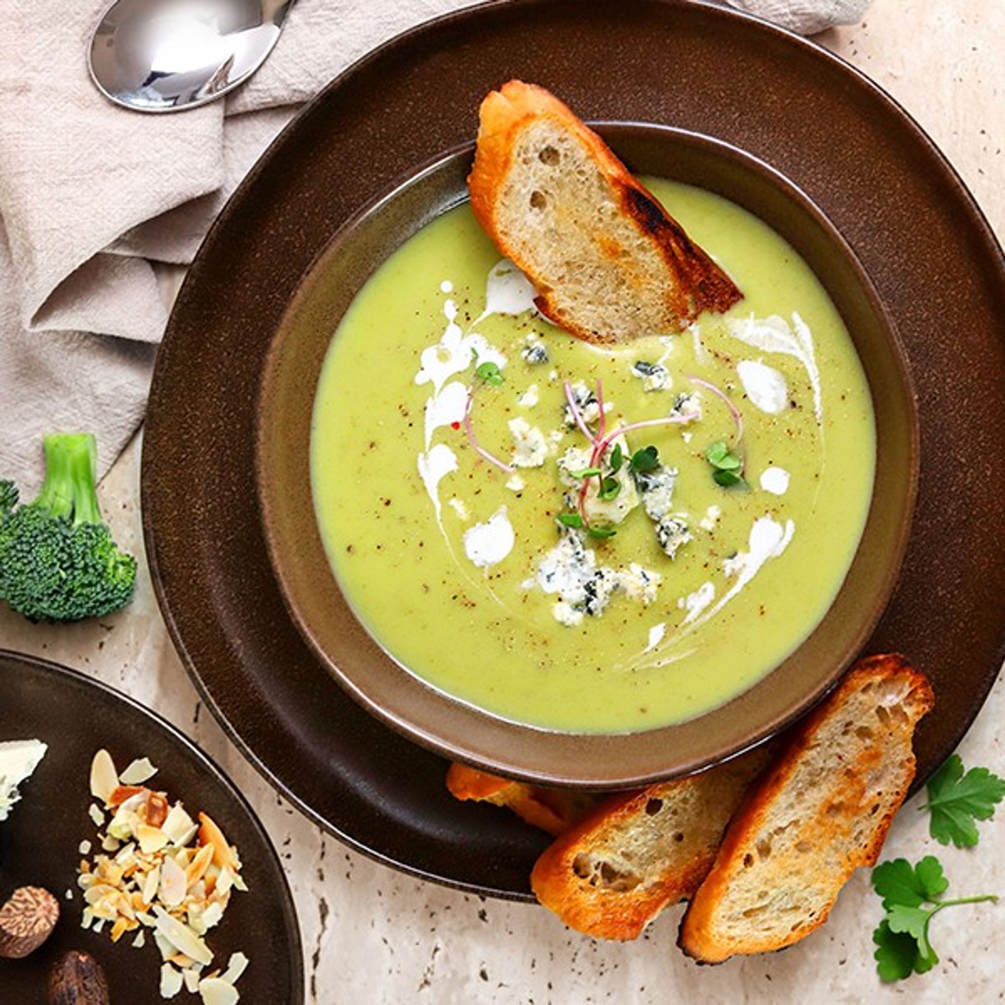 Brokkolisuppe aus dem Suppenbereiter