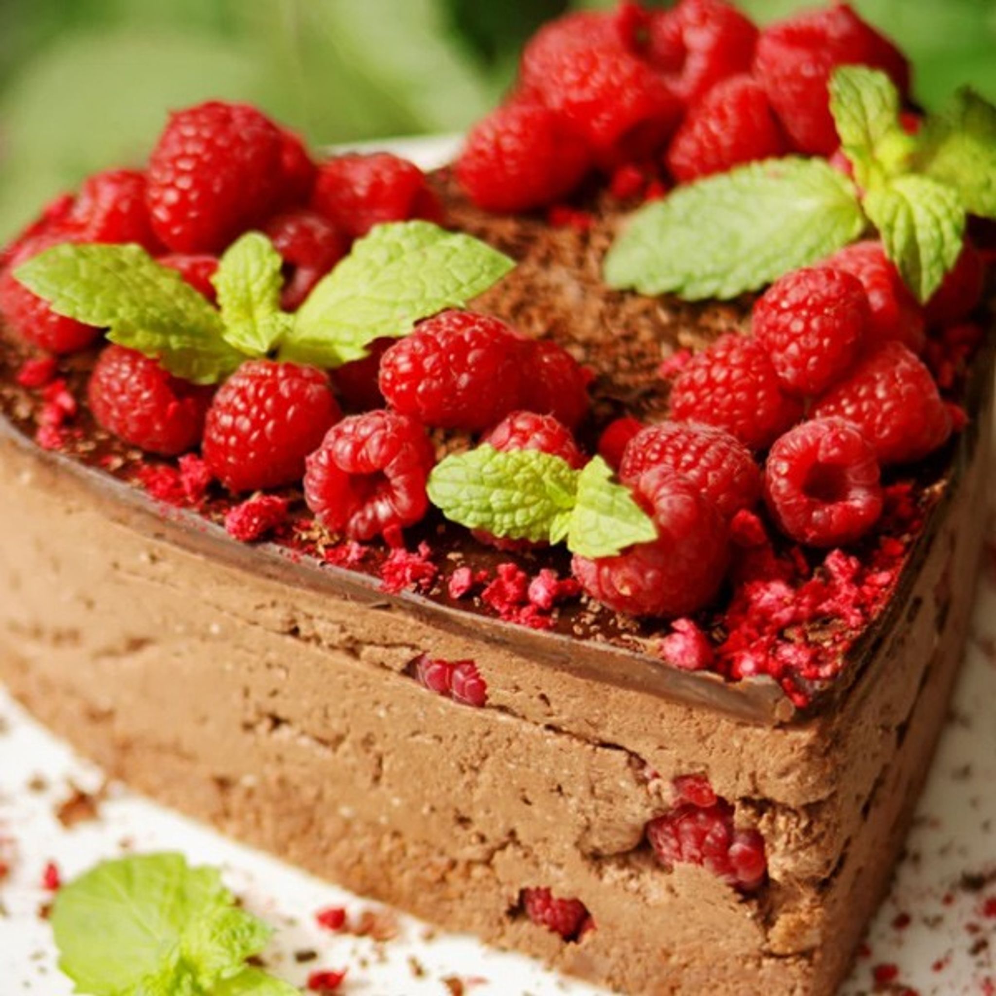 Nepečený čokoládový cheesecake s malinami