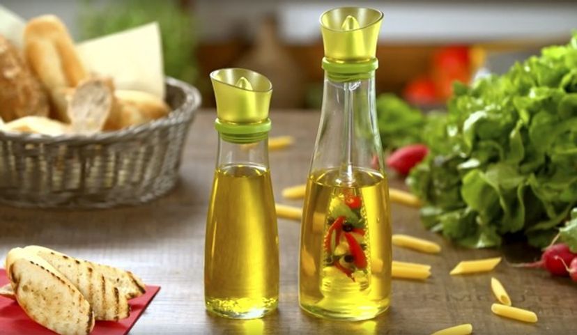 Aromatisiertes Kräuteröl selbst herstellen