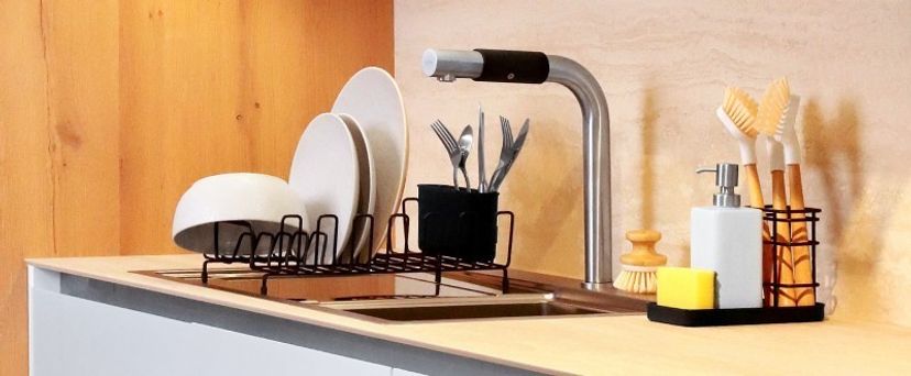 Herbstlich sauberes und organisiertes Zuhause