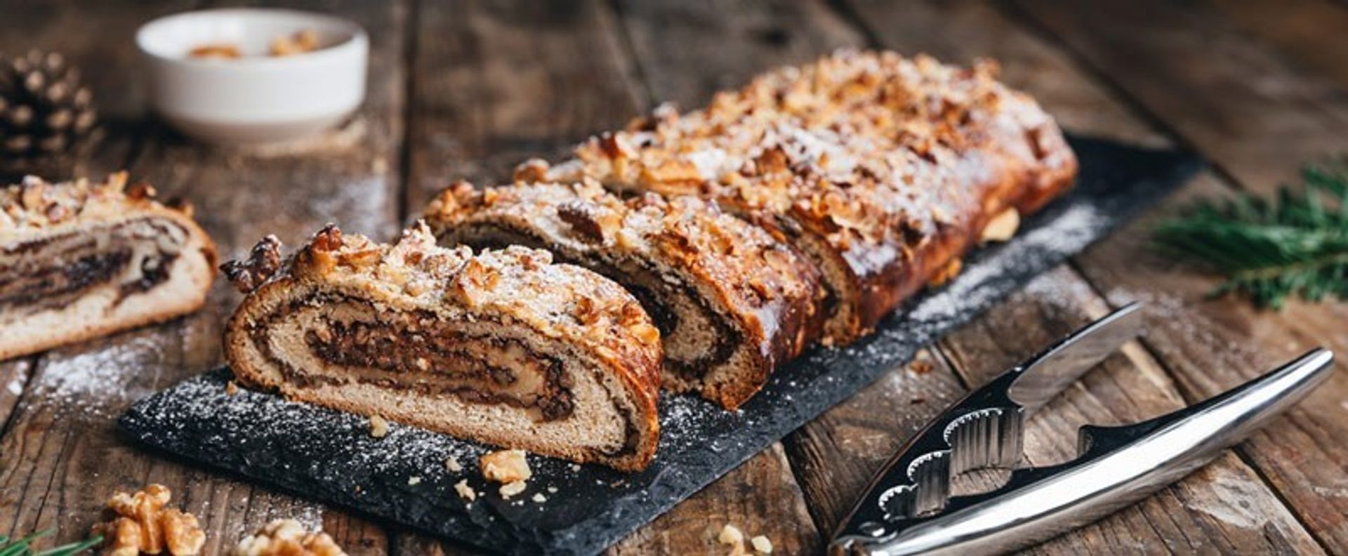 Sakrajda (Lebkuchenstrudel)