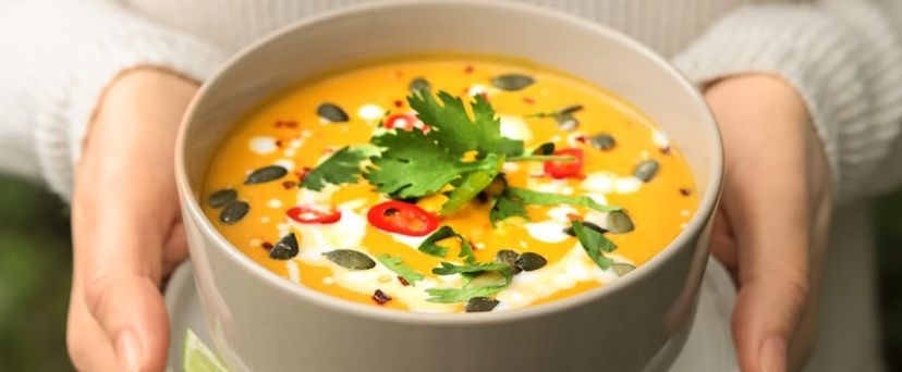 Tekvicová polievka s kokosovým mliekom z polievkovaru