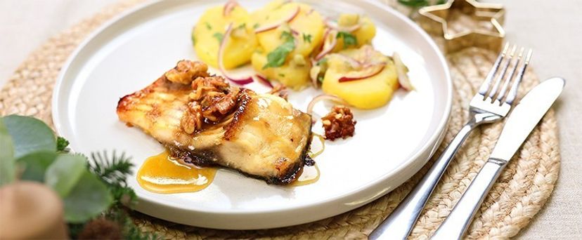 Karpfen auf Honig und Wiener Kartoffelsalat