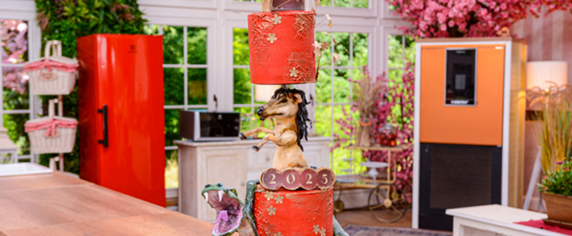 s05 - 12. kolo - kreatívna výzva - Torty so svetelnými a pyrotechnickými efektami