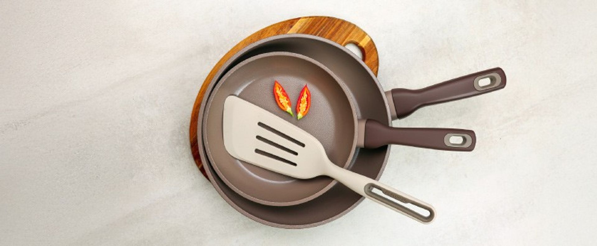 Keramické pánve: vše, co o nich potřebujete vědět