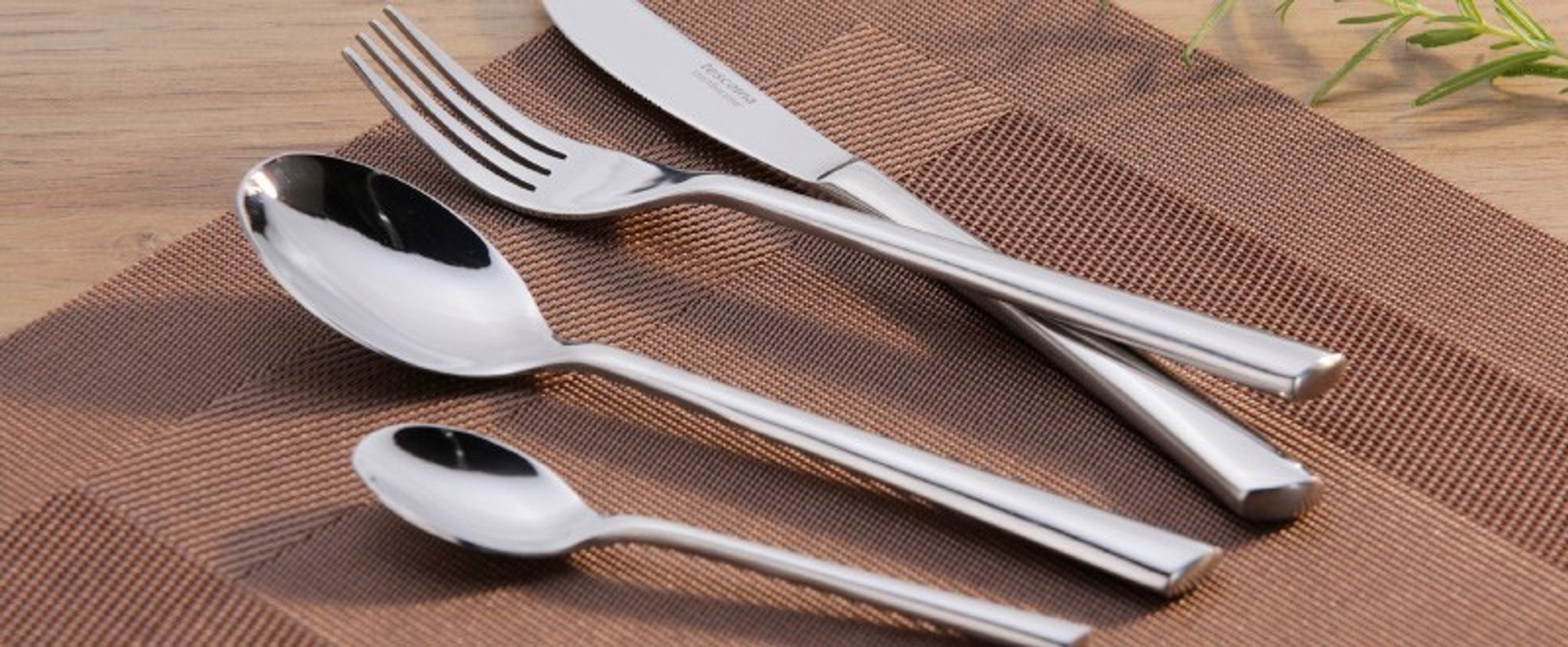 Így tisztítsd meg az evőeszközöket