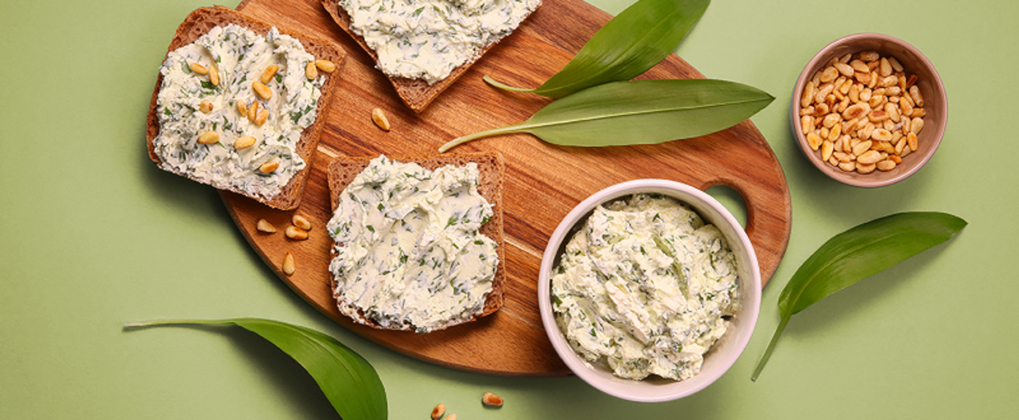 Pasta z czosnkiem niedźwiedzim