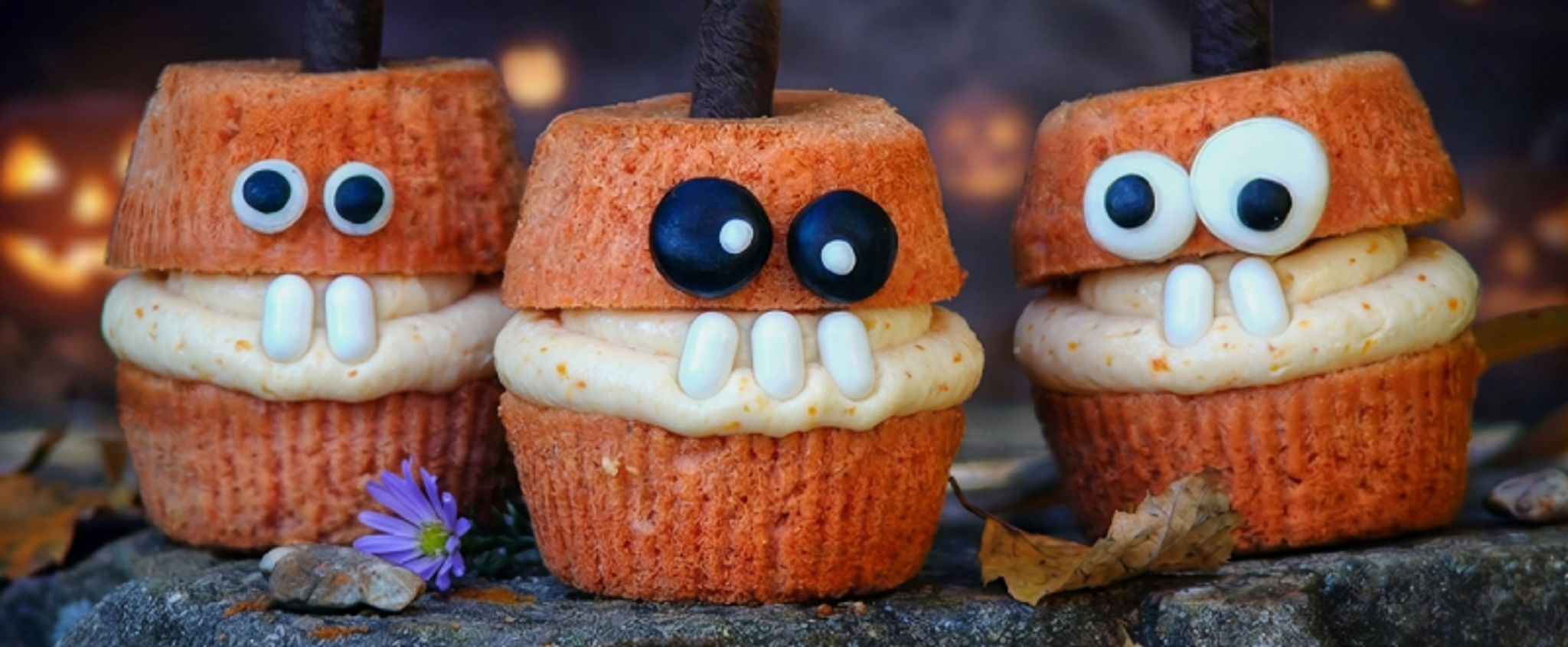 Halloweenowe potworki z masłem dyniowym