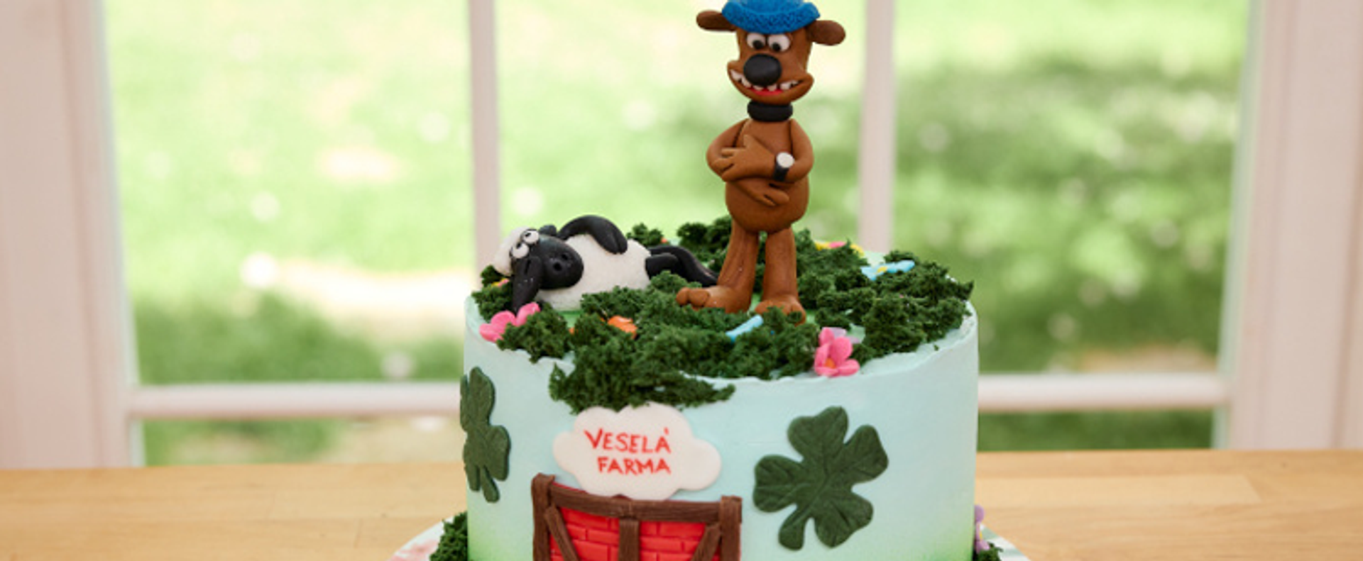s06 - 4. kolo - kreatívna výzva - Rozprávková torta s modelovanou postavičkou