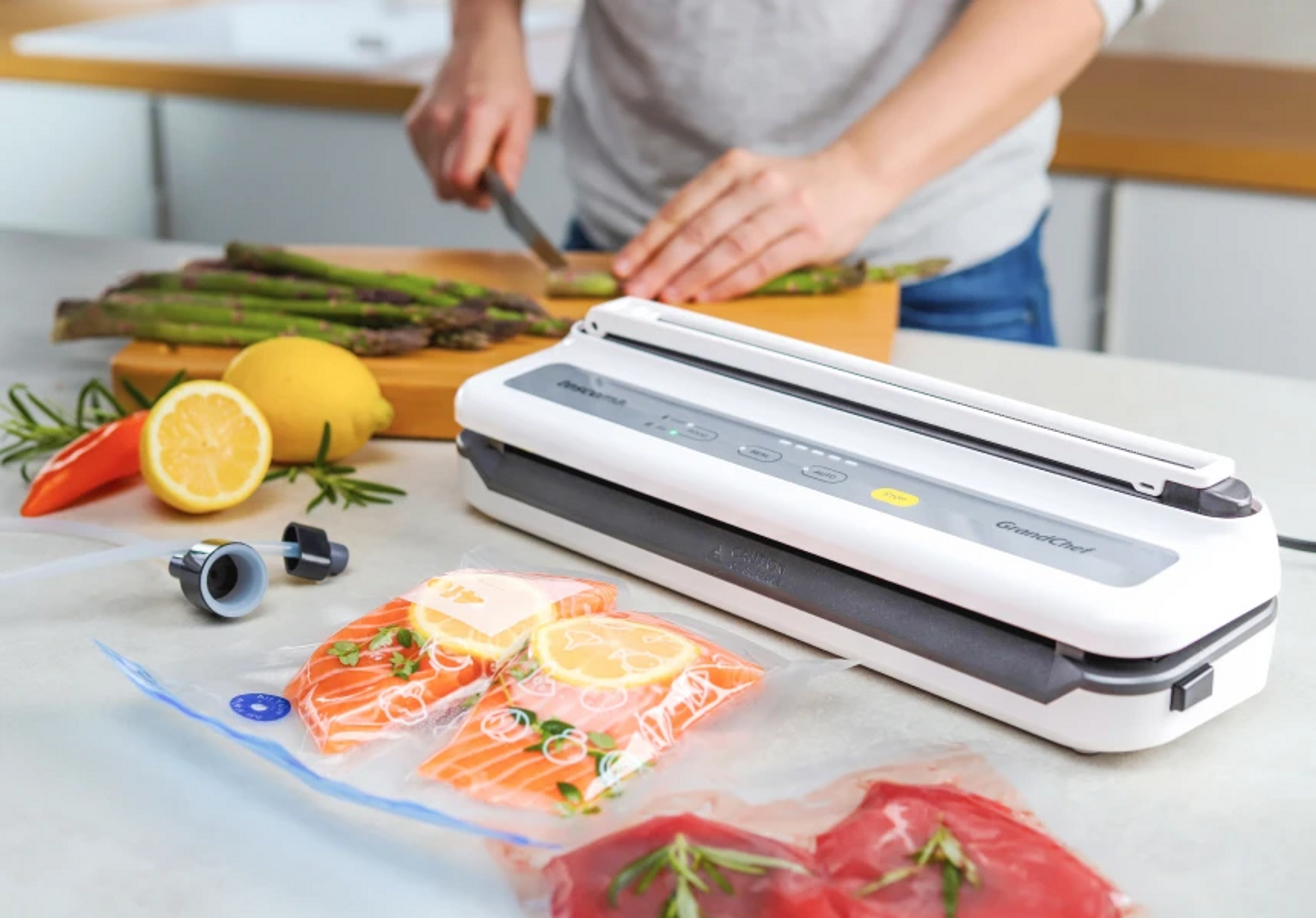 Predĺži chuť, trvanlivosť, marinuje a vie aj sous-vide