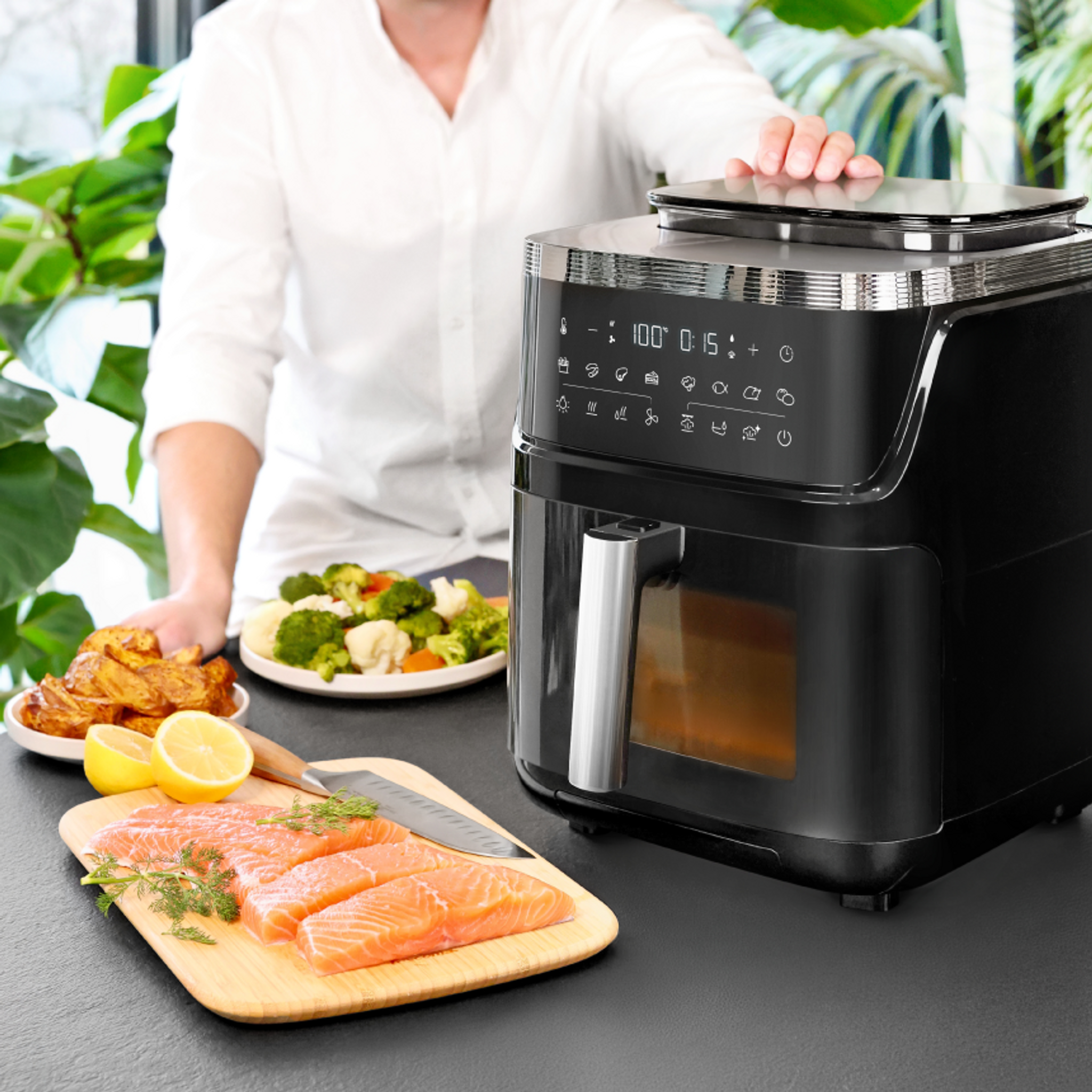 Airfryer mit integriertem Dampfgenerator, 7‑Liter‑Behälter und 12 Programmen