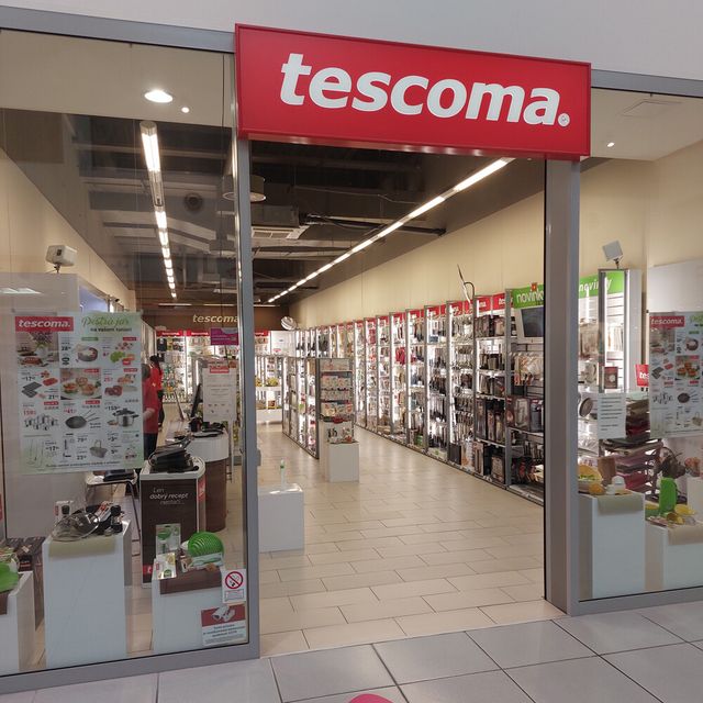 PC TESCOMA - Trenčín - OC Laugaricio