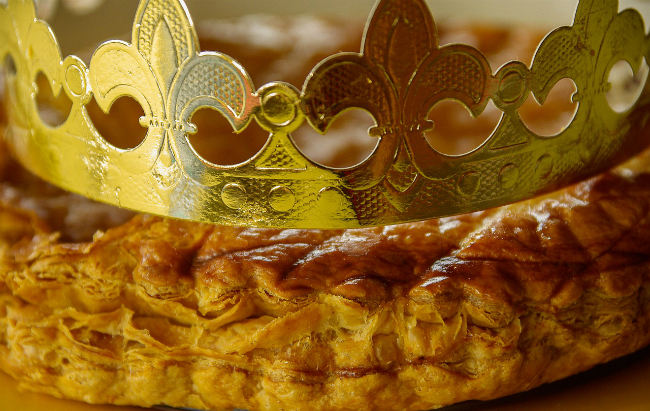 Francouzský tříkrálový koláč koruna - obrázek