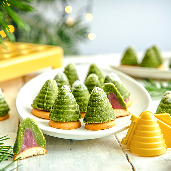 Matcha úliky s jahodovou náplňou - obrázok