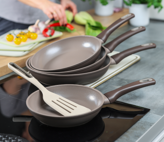 MINERAL kerámiabevonatú serpenyőket - kép