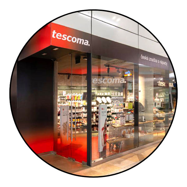 Zdjęcie witryny salonu sprzedaży Tescoma