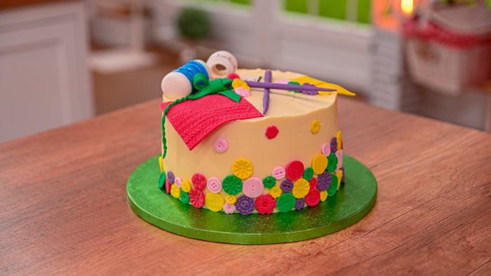Torta s 3D predmetom v tvare školskej pomôcky 1