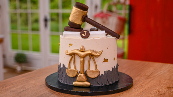 Torta s 3D predmetom v tvare školskej pomôcky 5