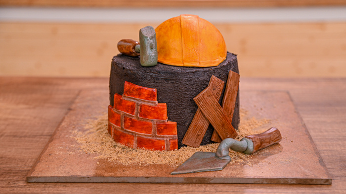Torta s 3D predmetom v tvare školskej pomôcky 6