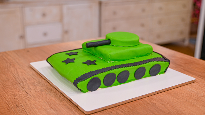 Torta s 3D predmetom v tvare školskej pomôcky 9