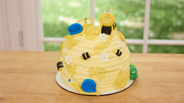 Torta s modelovanou figúrkou - obrázok 3