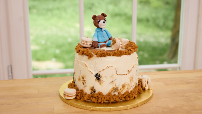 Torta s modelovanou figúrkou - obrázok 6