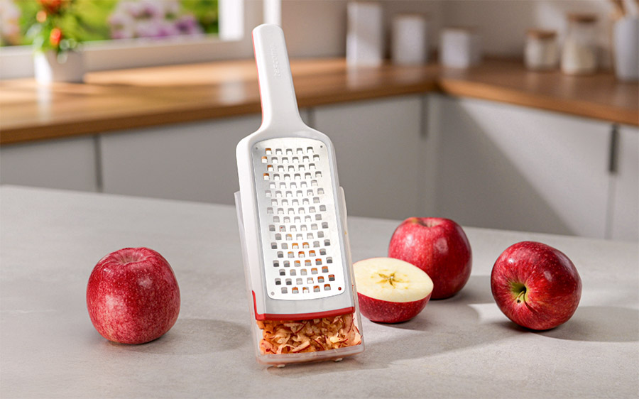 Ostré struhadlo se zásobníkem, střední otvory - obrázek